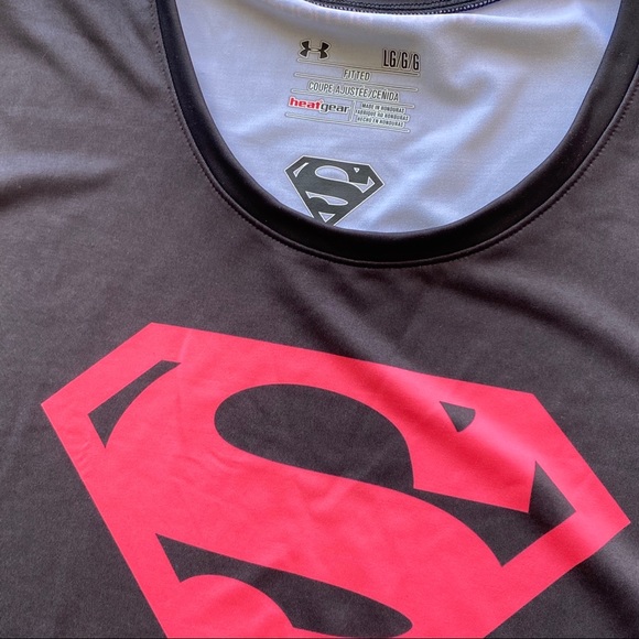 Under Armour womans Super Man graphic athletic tee - Picture 3 of 6